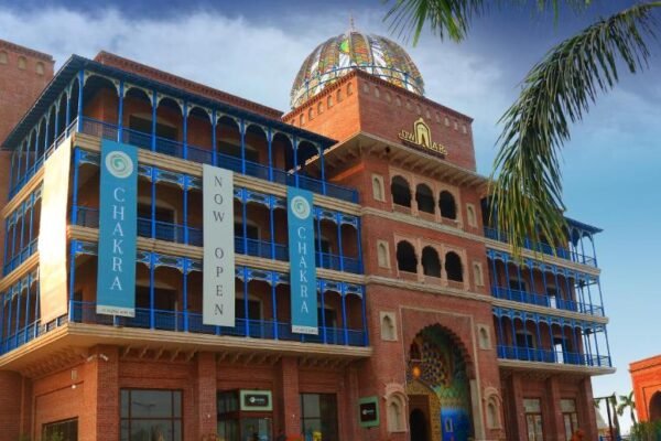 Namaste Dwaar is rigorous in its approach to waste. Plastic use is minimized to near zero, with single-use plastics entirely eliminated